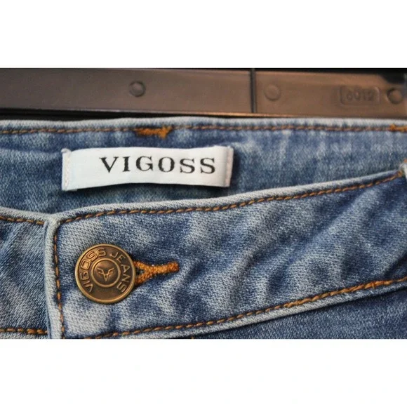 Vigoss Marley Distressed Midrise Cuffed Capri Light Wash Plus Size 22 H14763 - Picture 6 of 14